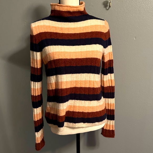 Madewell warm and cozy striped sweater. Size Medium. - Picture 1 of 6